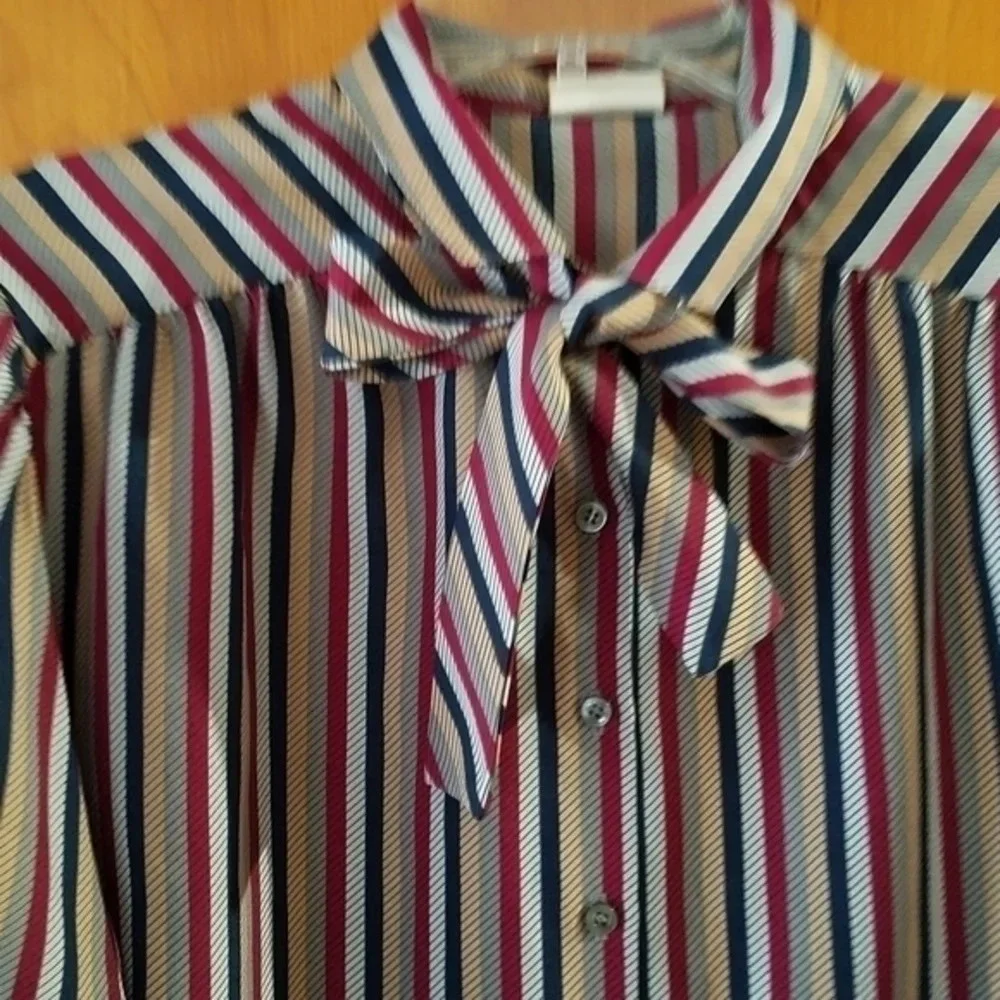 Koret Vintage Exaggerated Sleeve Stripe‎ Button Down Bow Tie Blouse